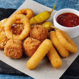 Сырный сет с сырным соусом